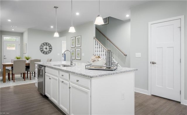 1127 Breakwater TRL, Carrollton, VA 23314