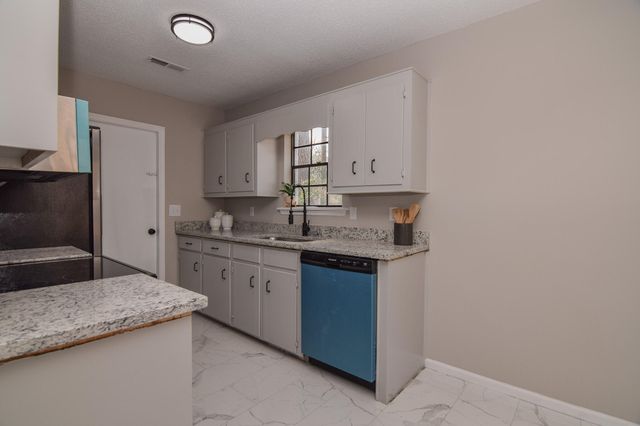 7774 Ginger Lane, North Charleston, SC 29420