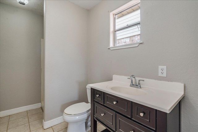 595 Cardinal RD, Rosanky, TX 78953