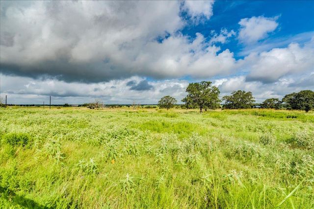 595 Cardinal RD, Rosanky, TX 78953