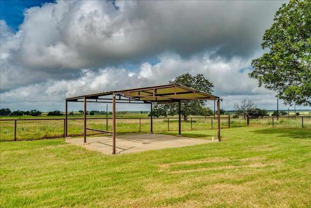 595 Cardinal RD, Rosanky, TX 78953