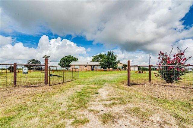 595 Cardinal RD, Rosanky, TX 78953