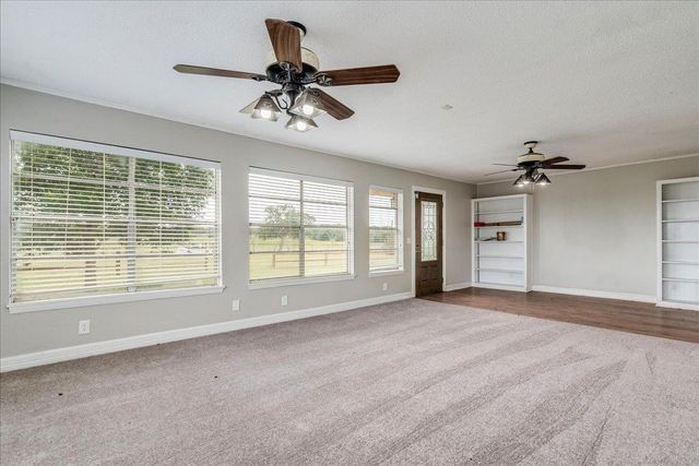 595 Cardinal RD, Rosanky, TX 78953