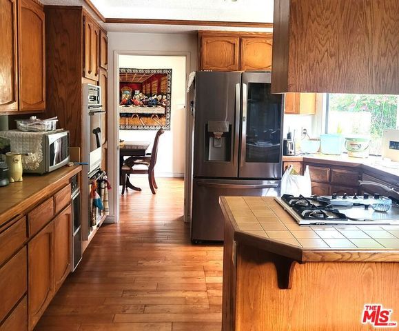 1781 N Benton Way, Los Angeles, CA 90026