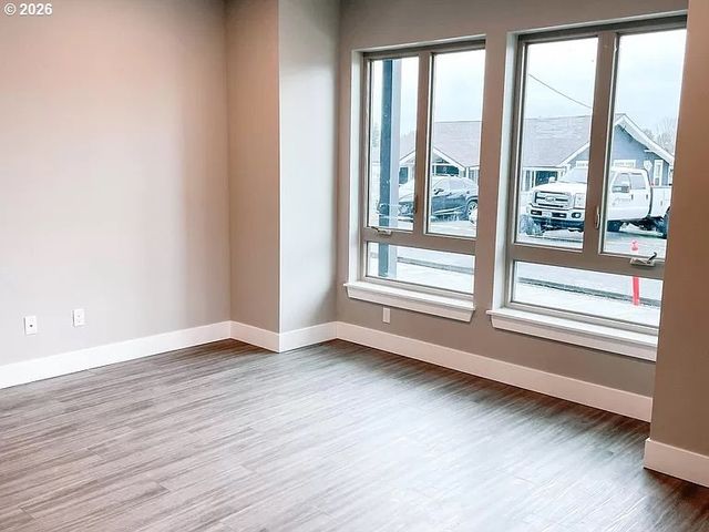 304 N BRIDGETON Rd, Portland, OR 97217