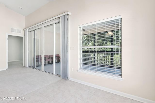 8585 LITTLE SWIFT Circle, Jacksonville, FL 32256