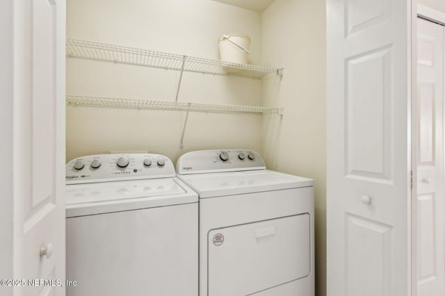 8585 LITTLE SWIFT Circle, Jacksonville, FL 32256