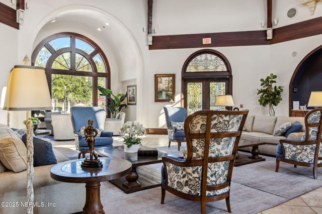 8585 LITTLE SWIFT Circle, Jacksonville, FL 32256