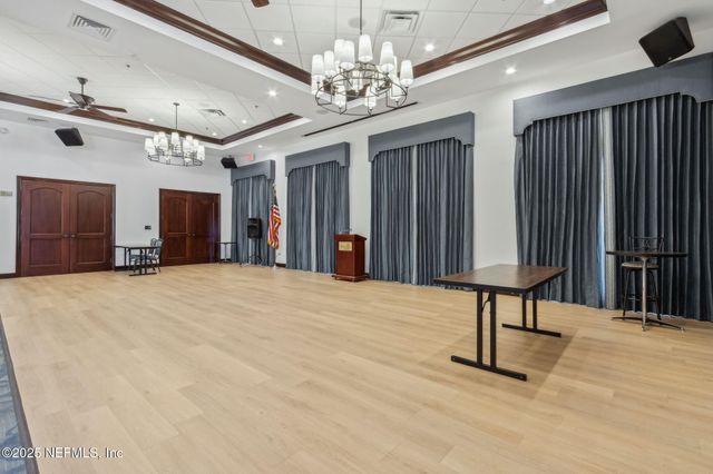 8585 LITTLE SWIFT Circle, Jacksonville, FL 32256