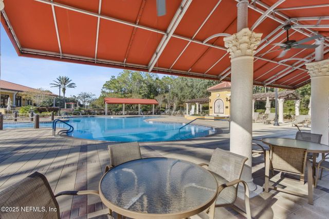 8585 LITTLE SWIFT Circle, Jacksonville, FL 32256