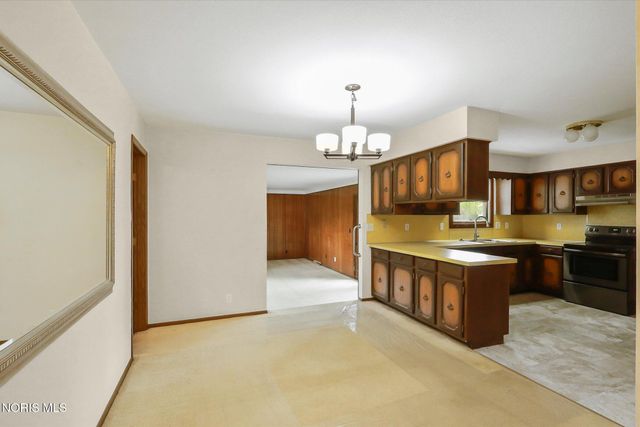 500 Northwood Drive, Delta, OH 43515
