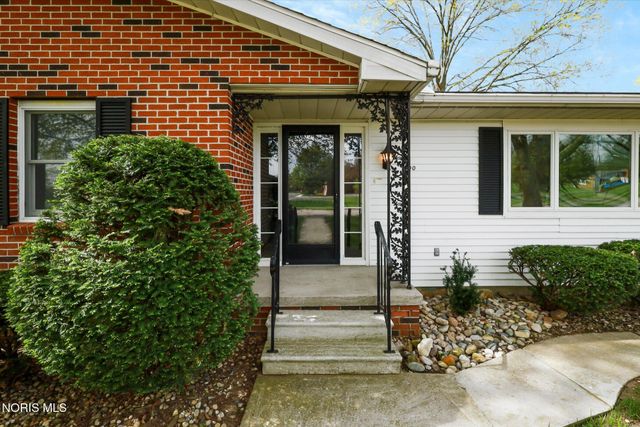 500 Northwood Drive, Delta, OH 43515