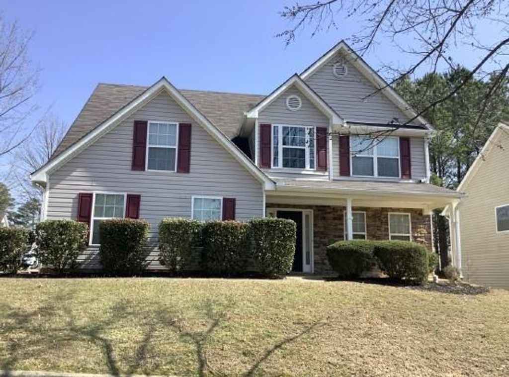 1685 Stephens Pond View, Loganville, GA 30052