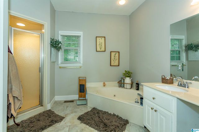 192 KENTWOOD DRIVE, Alabaster, AL 35007