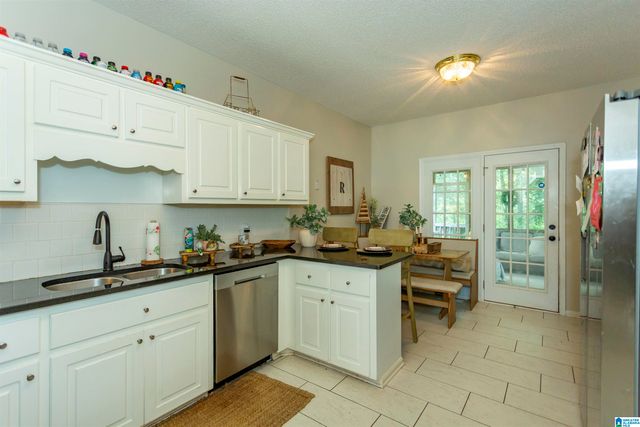 192 KENTWOOD DRIVE, Alabaster, AL 35007