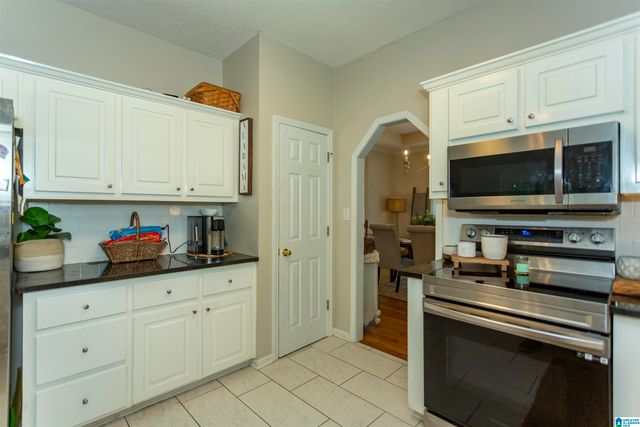 192 KENTWOOD DRIVE, Alabaster, AL 35007