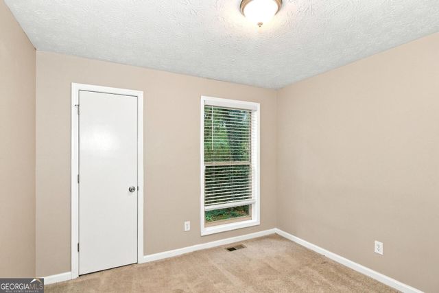 6048 Matthew Lane, Douglasville, GA 30135