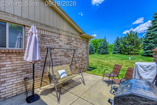 16999 Cristina Court, Clinton Township, MI 48038