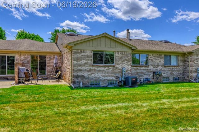 16999 Cristina Court, Clinton Township, MI 48038