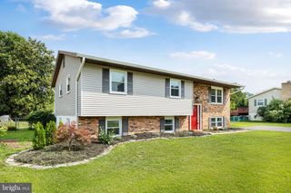 2 WYNNGATE CT, Fredericksburg, VA 22405