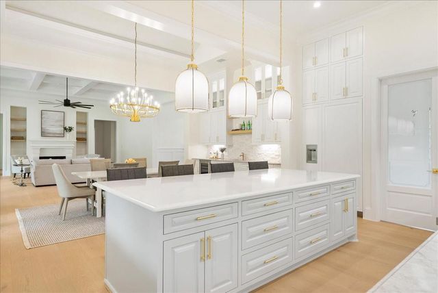 26041 Crown Ranch Boulevard, Montgomery, TX 77316