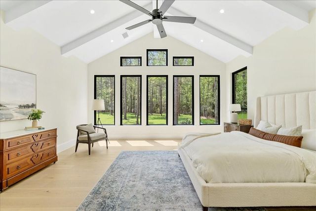 26041 Crown Ranch Boulevard, Montgomery, TX 77316