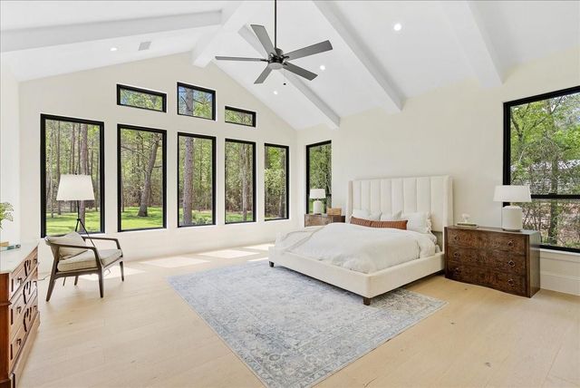 26041 Crown Ranch Boulevard, Montgomery, TX 77316