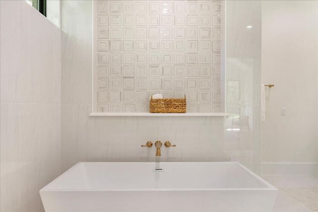 26041 Crown Ranch Boulevard, Montgomery, TX 77316