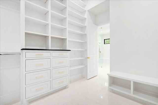 26041 Crown Ranch Boulevard, Montgomery, TX 77316