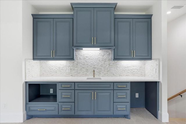 26041 Crown Ranch Boulevard, Montgomery, TX 77316