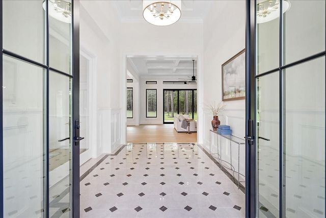 26041 Crown Ranch Boulevard, Montgomery, TX 77316