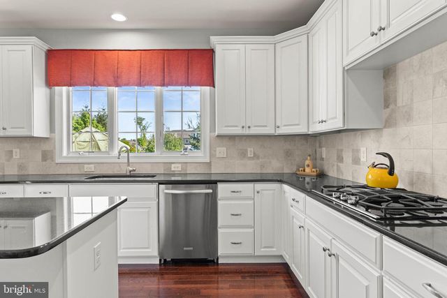 3907 LEWIS RUN RD, Newtown Square, PA 19073