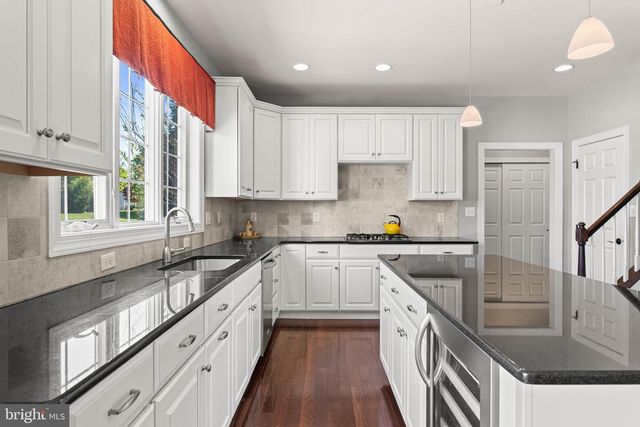 3907 LEWIS RUN RD, Newtown Square, PA 19073