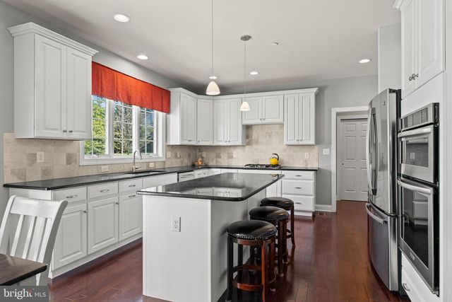 3907 LEWIS RUN RD, Newtown Square, PA 19073