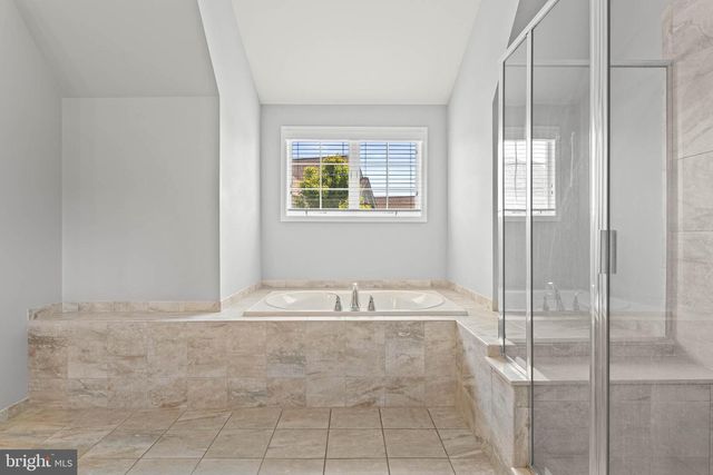3907 LEWIS RUN RD, Newtown Square, PA 19073