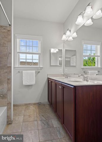 3907 LEWIS RUN RD, Newtown Square, PA 19073