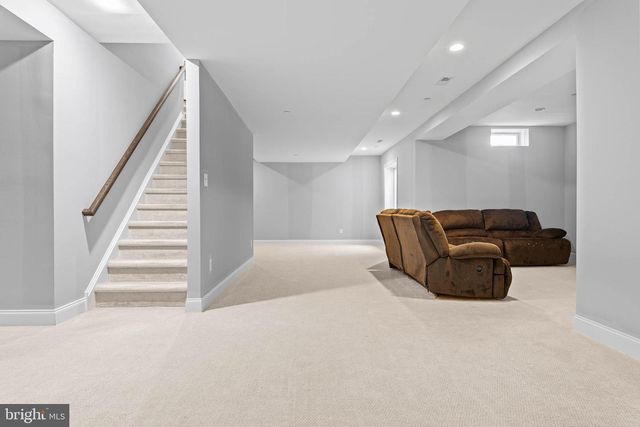 3907 LEWIS RUN RD, Newtown Square, PA 19073