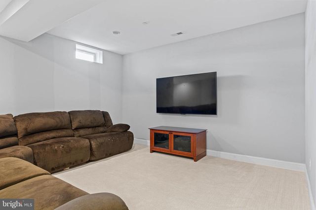 3907 LEWIS RUN RD, Newtown Square, PA 19073