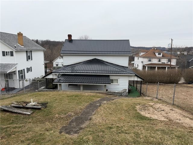 28 Grant St, Menallen Twp, PA 15468