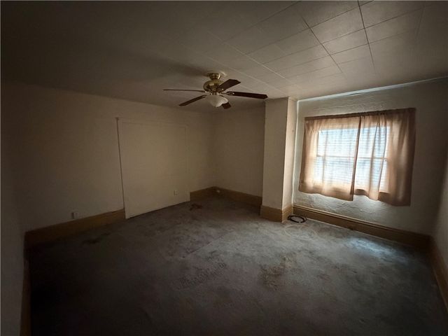 28 Grant St, Menallen Twp, PA 15468