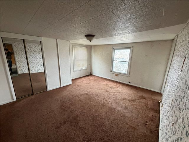 28 Grant St, Menallen Twp, PA 15468