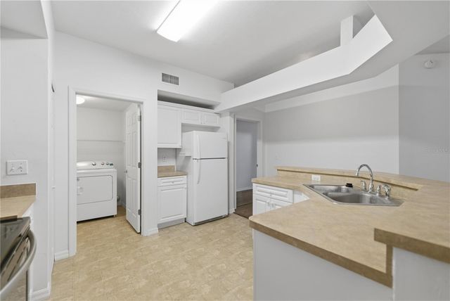 10529 NW 28TH LANE, Gainesville, FL 32606