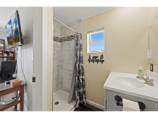 8333 Never Summer Cir, Fort Collins, CO 80528