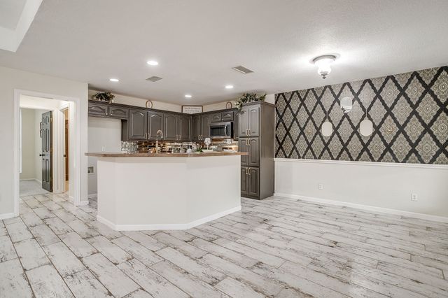 1105 Blackbird Court, Burleson, TX 76028