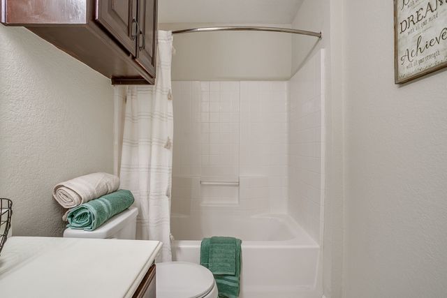 1105 Blackbird Court, Burleson, TX 76028