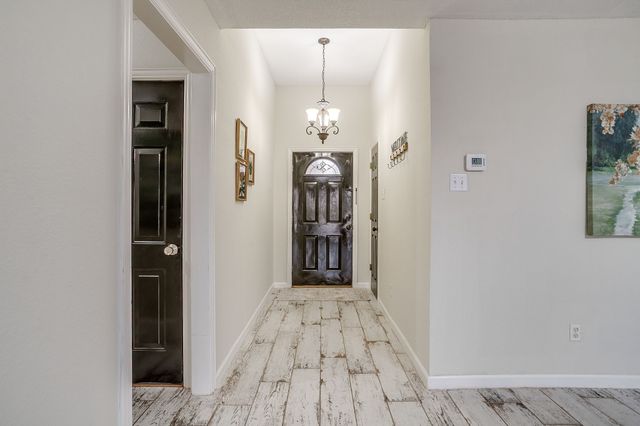 1105 Blackbird Court, Burleson, TX 76028