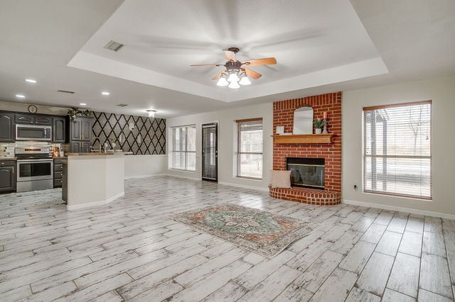 1105 Blackbird Court, Burleson, TX 76028