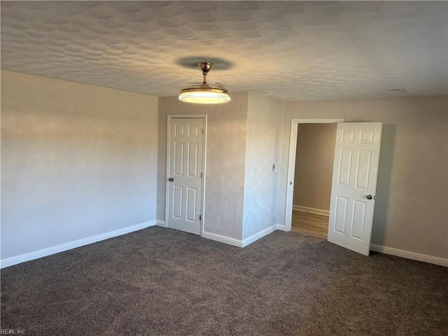 994 N King ST, Hampton, VA 23669