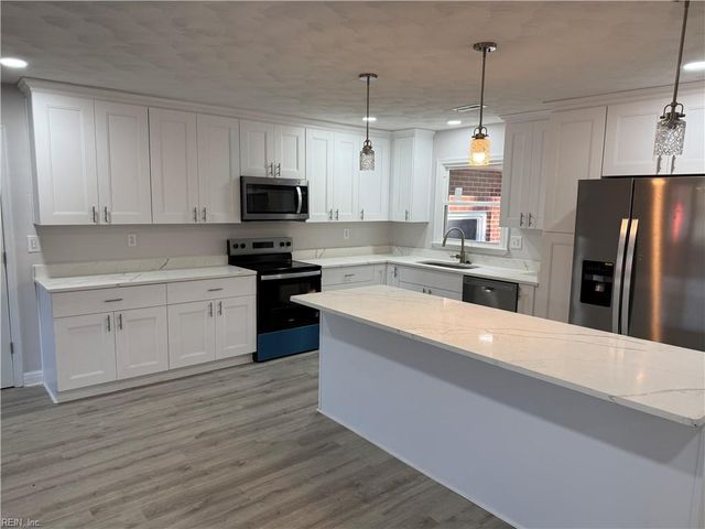 994 N King ST, Hampton, VA 23669