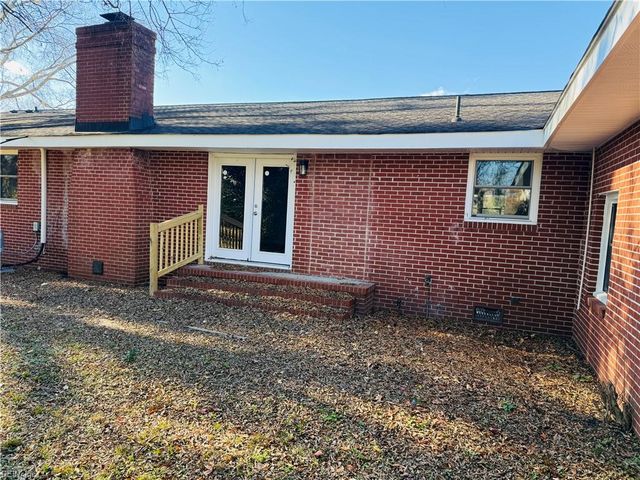 994 N King ST, Hampton, VA 23669